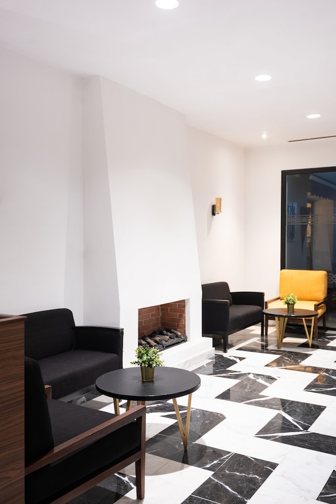 ibis Meknes 32/50