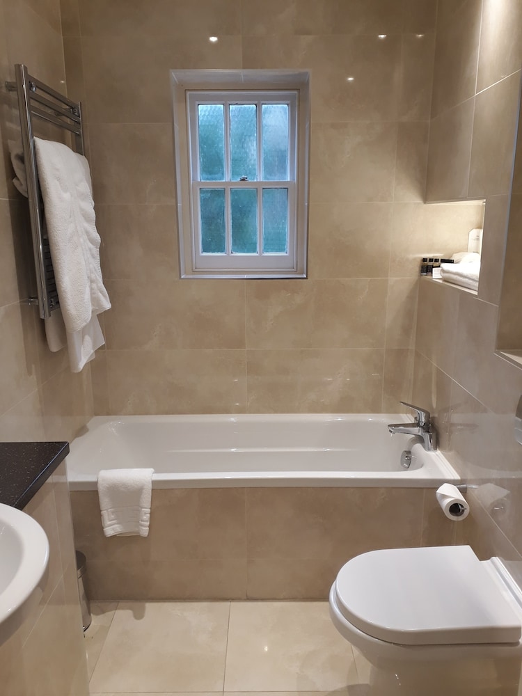 Best Western New House Country 18/38