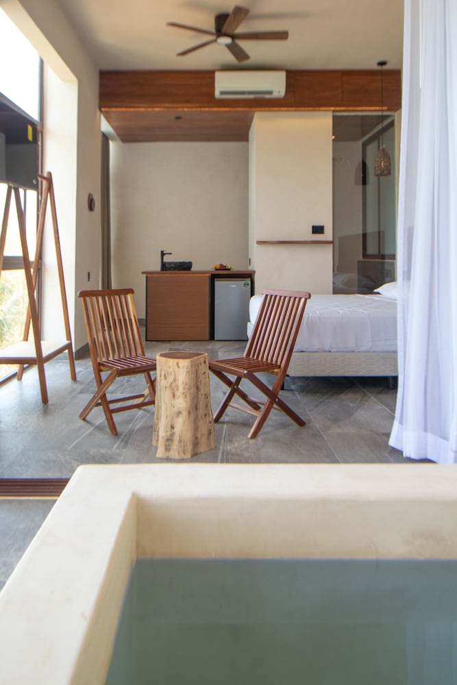 Prana Boutique Hotel 39/47