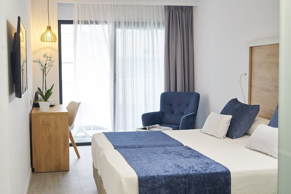 El Puerto Ibiza Hotel Spa 25/80
