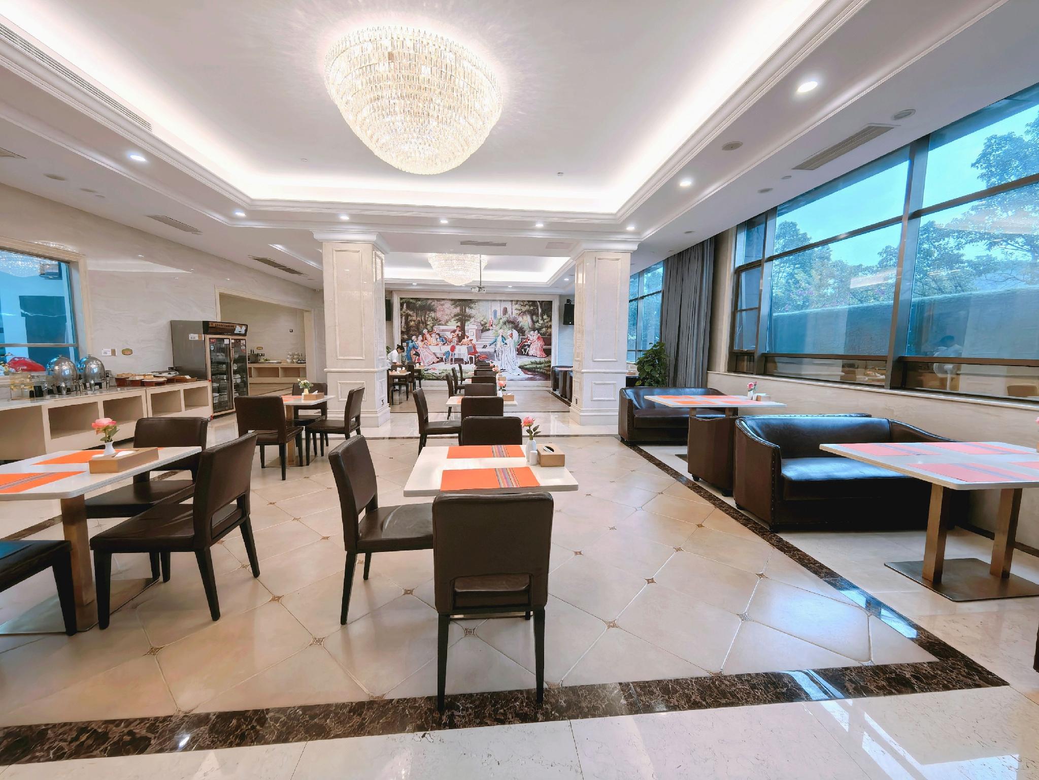 Vienna Hotel (Longmen) 33/39