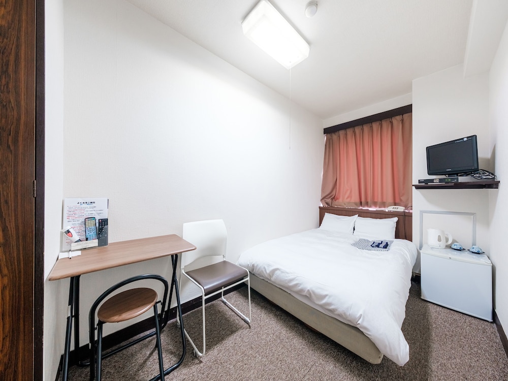 SEMI ROOM, SEMI DOUBLE BED