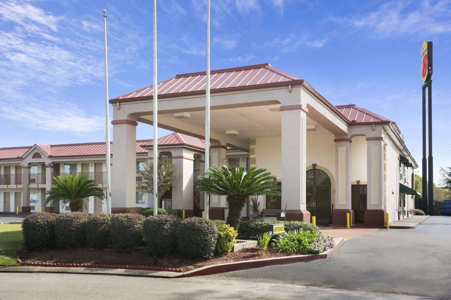 Staywell Suites Baton Rouge 1/5