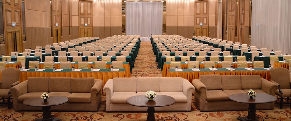 Arnoma Grand Bangkok 45/58