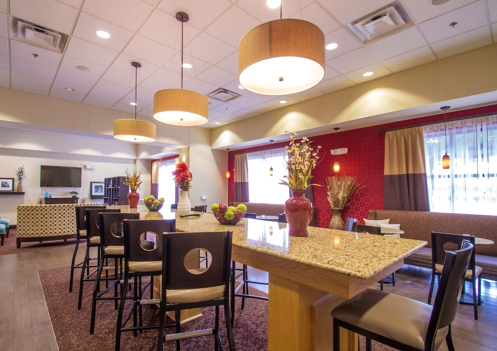 Hampton Inn Greenville, NC 61/81