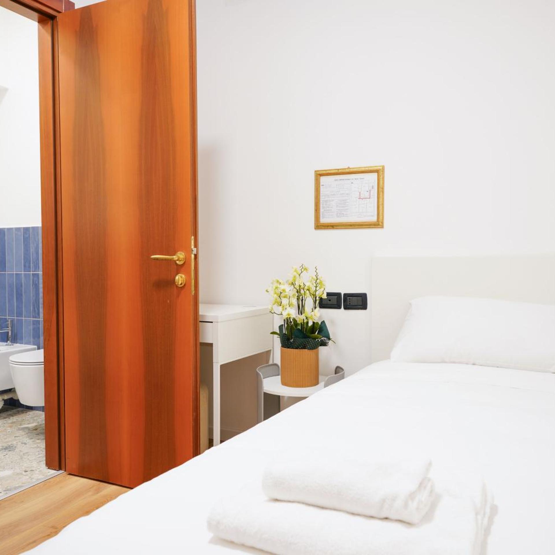 Room, Single