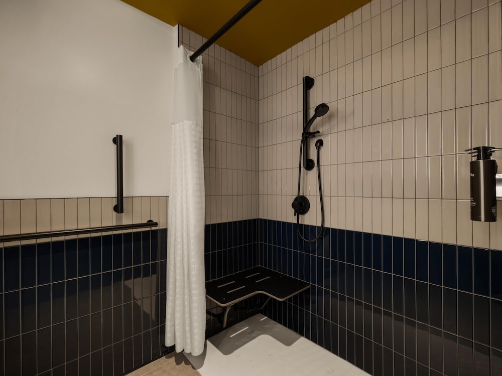 Hotel 38 New York City, Tapestry Collection by Hilton 52/52