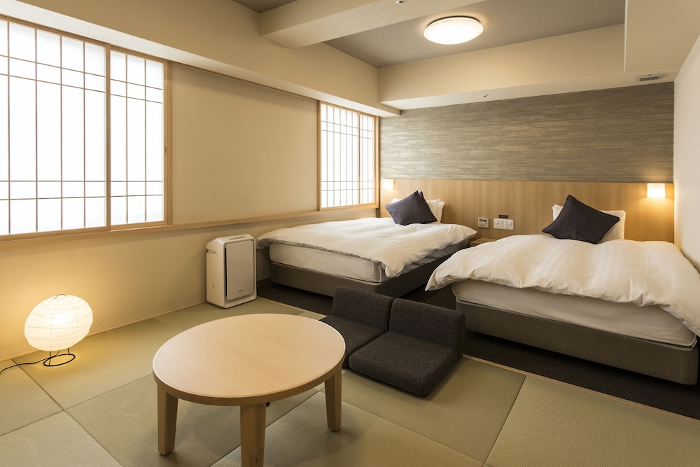 JAPANESE WESTERN, NO CLEANING SERVICES