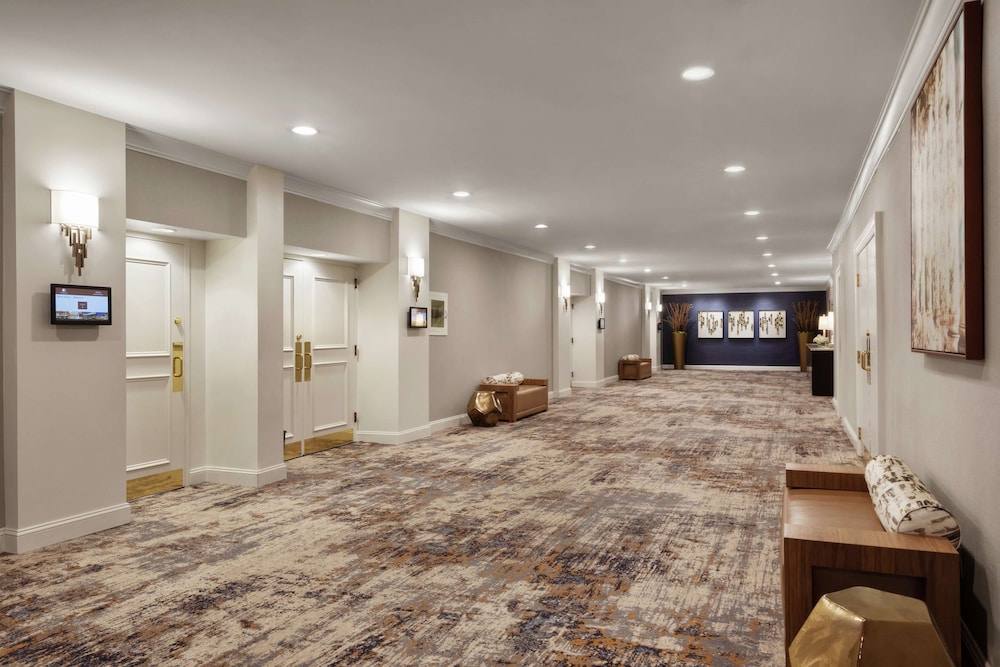 Doubletree By Hilton Mclean Tysons 22/71