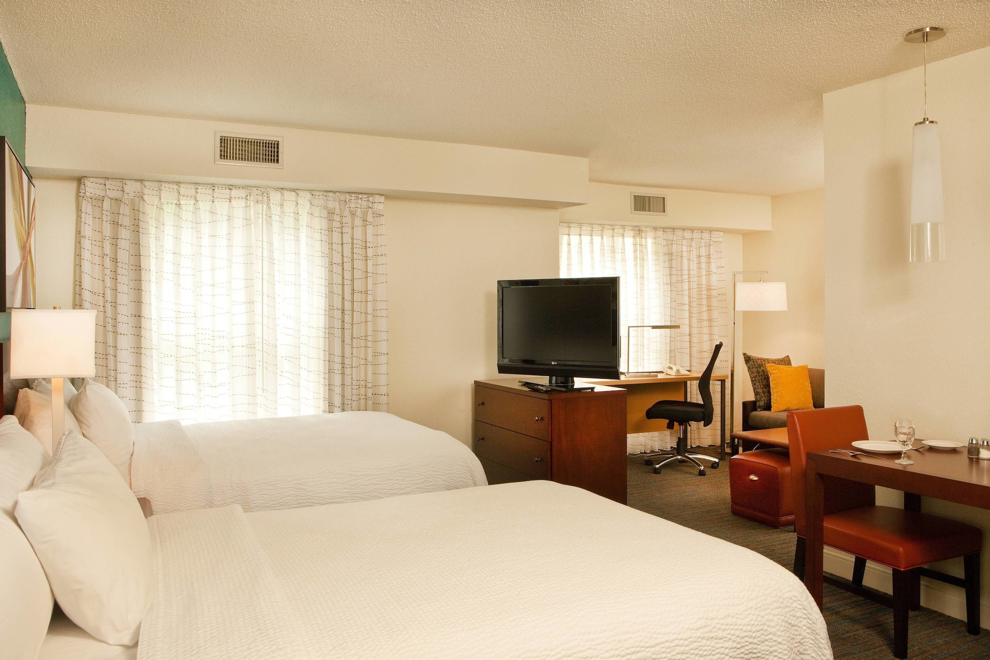 studio, 2 double beds