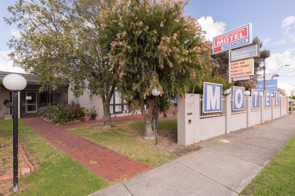 CHADSTONE EXECUTIVE MOTEL 14/19
