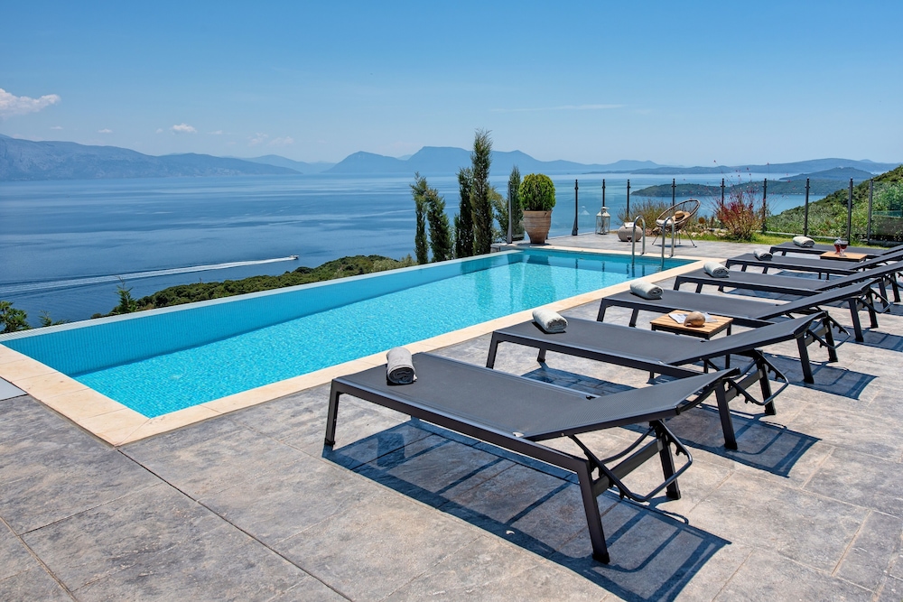 Ionian Heaven Villas 24/56
