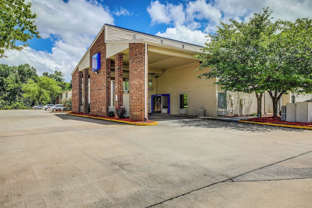 Motel6 Greensboro, NC - Airport 42/49