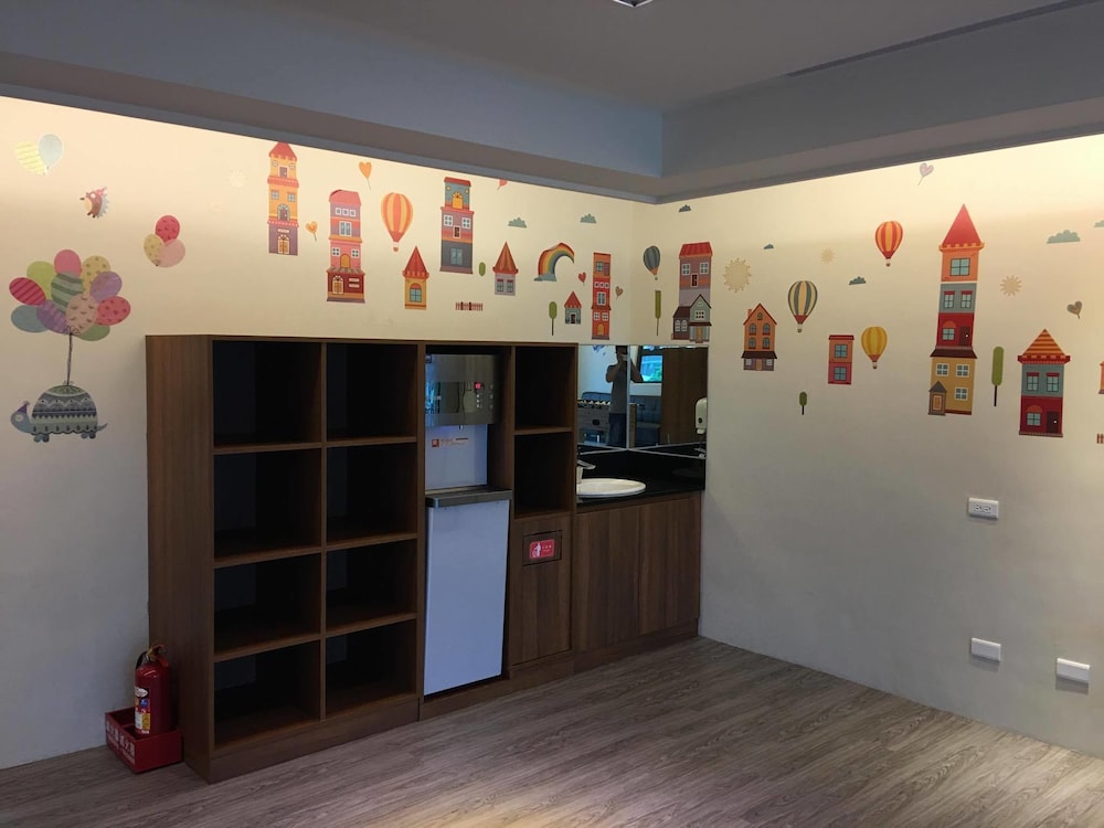 V-Hotel Vacation Hotel 8/41