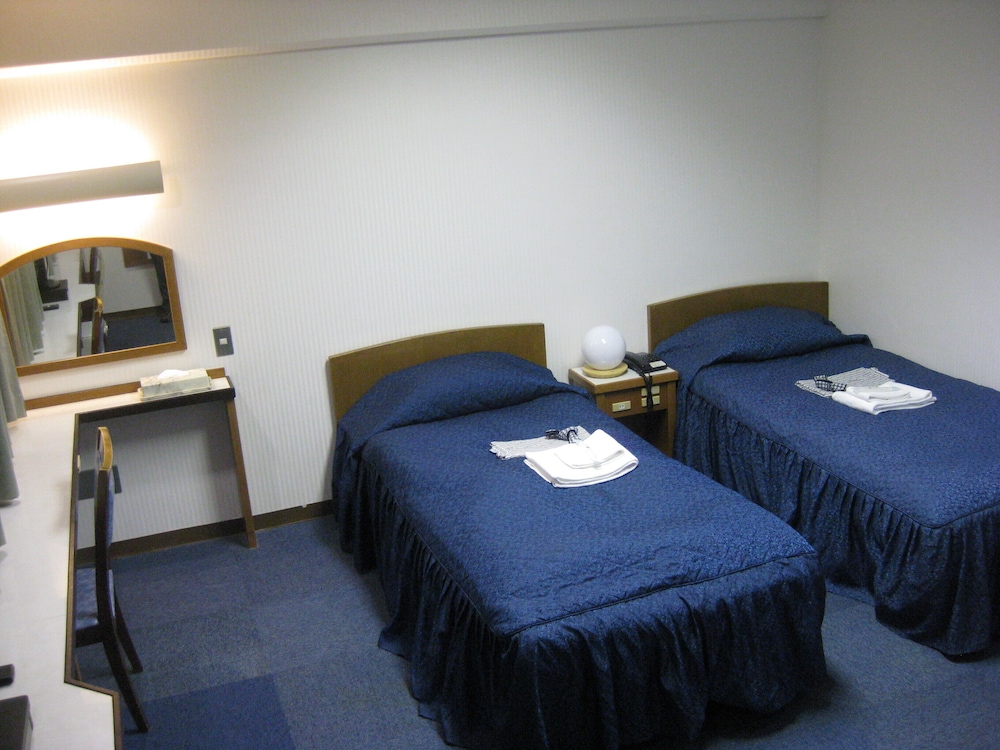Tokyo Business Hotel 7/50