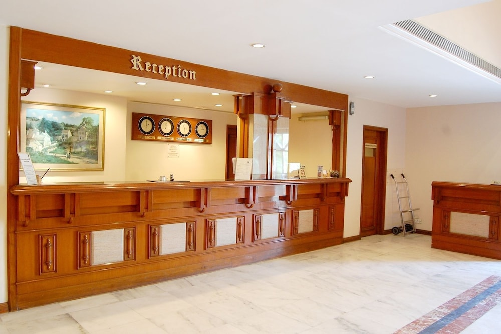 Comfort Inn Sunset Airport Circle IN 3/28