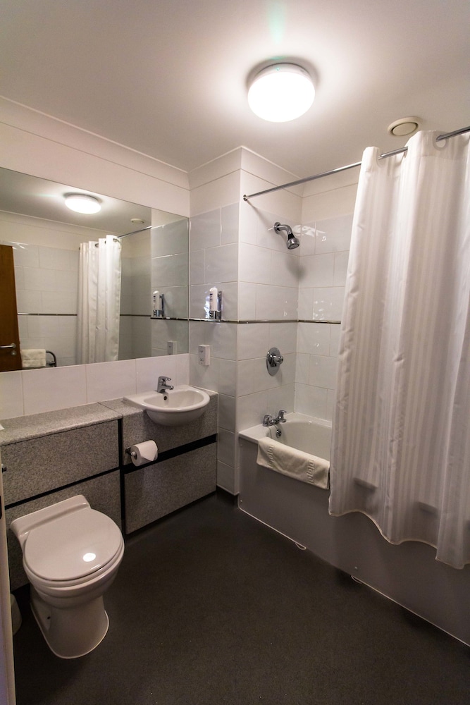 Padbrook Park Hotel 45/46