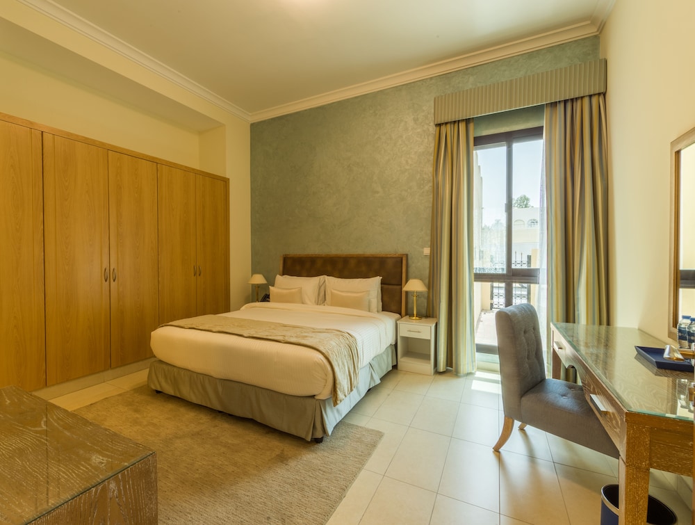 Roda Beach Resort 11/67