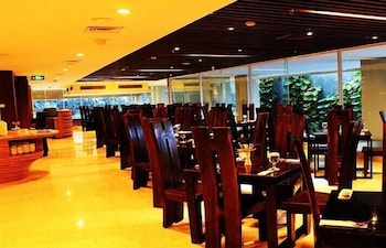 Arch Hotel 36/45