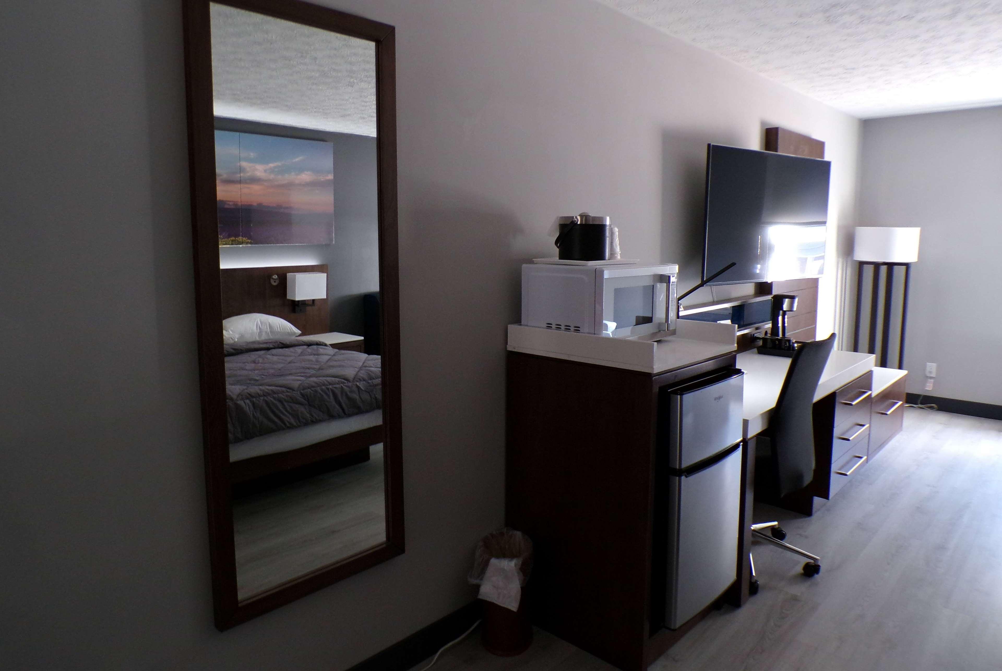Luxor Inn and Suites, a Travelodge by Wyndham 18/23