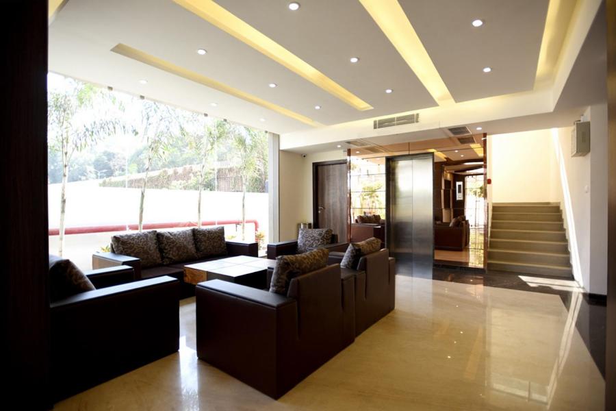 Hotel Sach Regency 10/18