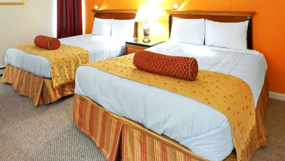 M Star Hotel North Canton 27/47