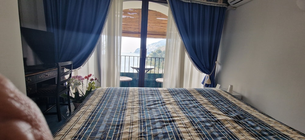Standard, Double Bed, Sea View, La Conca Azzurra 2/3