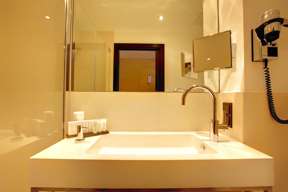 غرفة مفردة، Hotel Favor 3/4