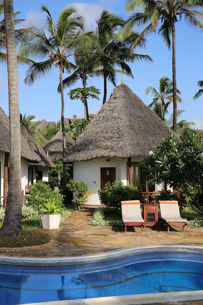 Sultan Sands Island Resort & Spa 5/69