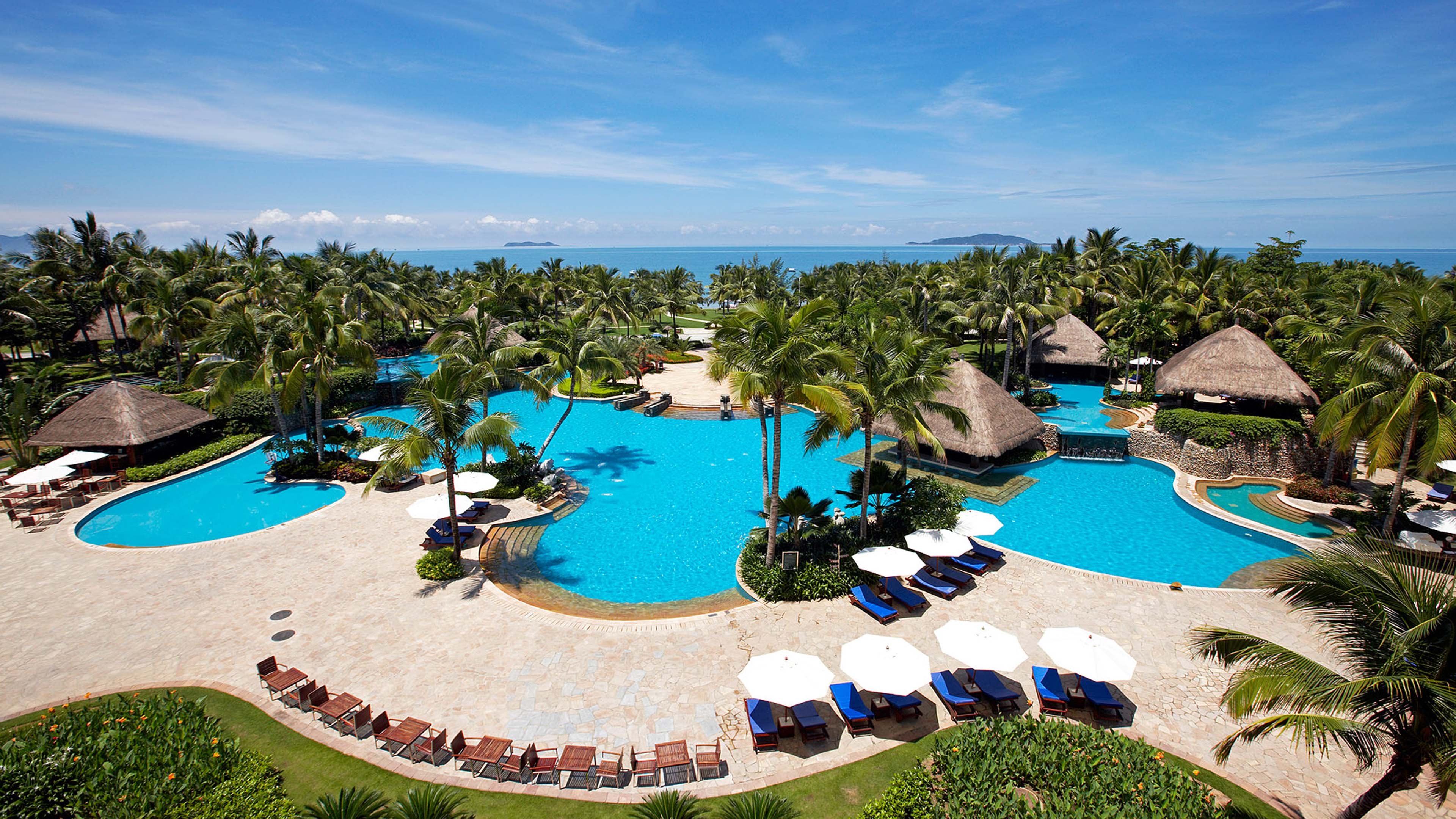 HOLIDAY INN RESORT SANYA BAY 46/50