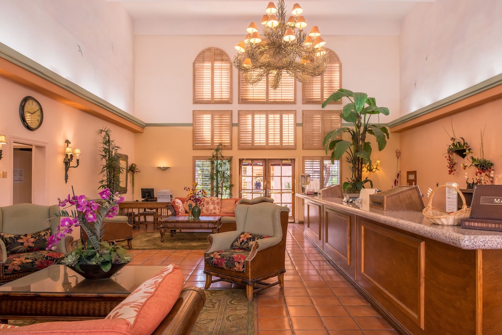 La Fuente Inn Suites 58/65