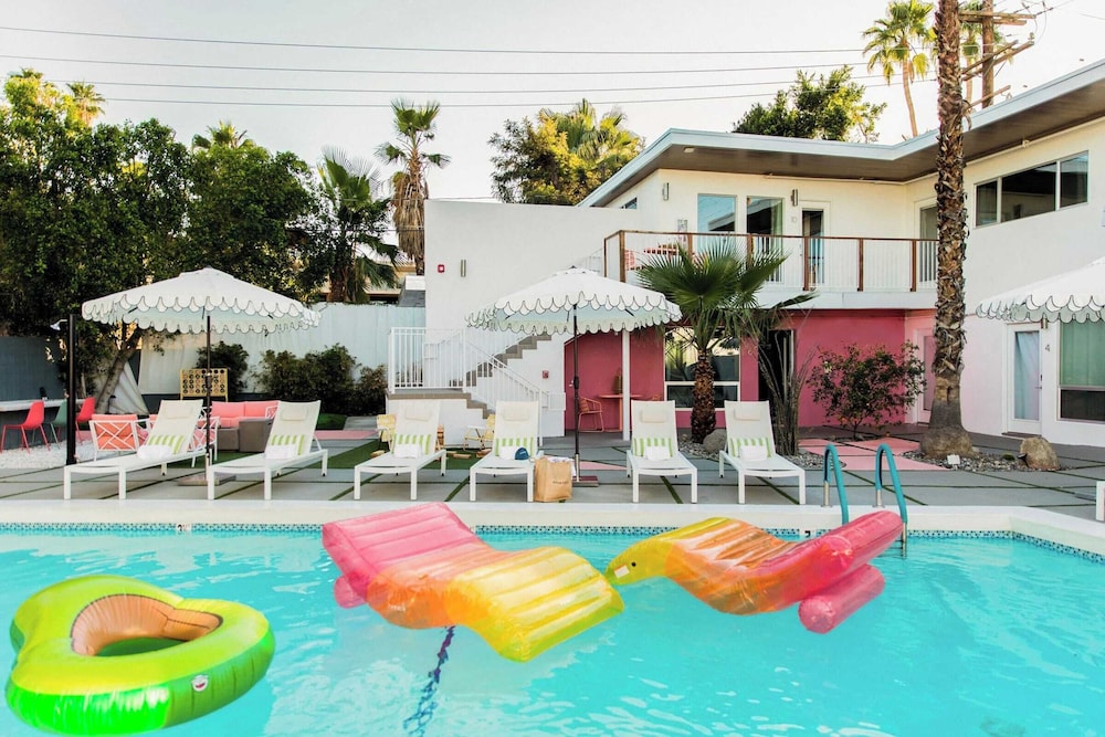 The Wesley Palm Springs 75/75