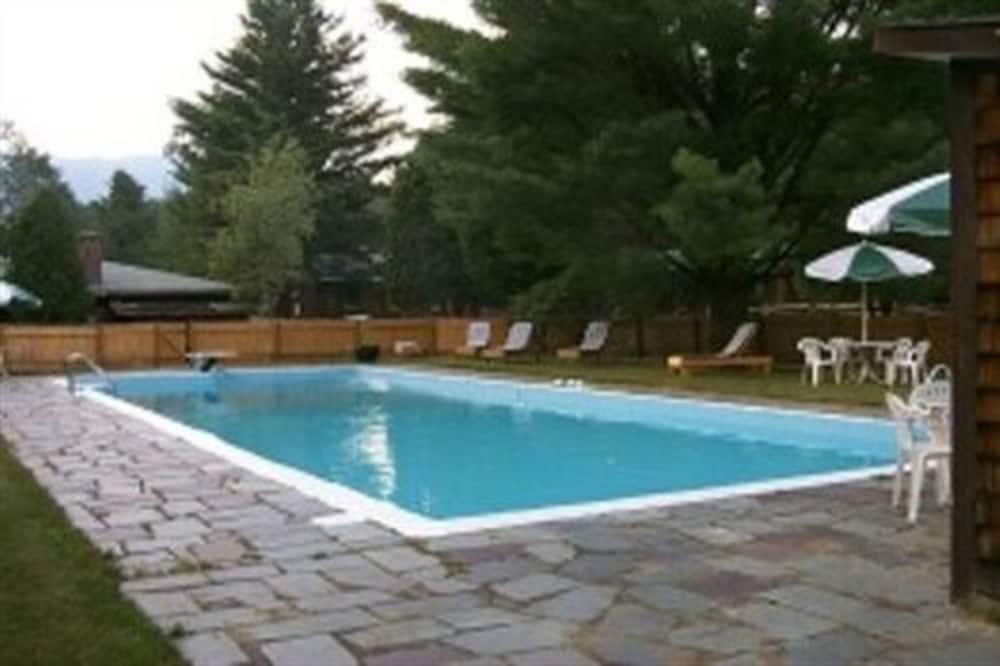 NORTHERN LIGHTS LODGE 3/70