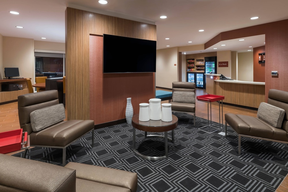 TownePlace Suites by Marriott Hays 36/52