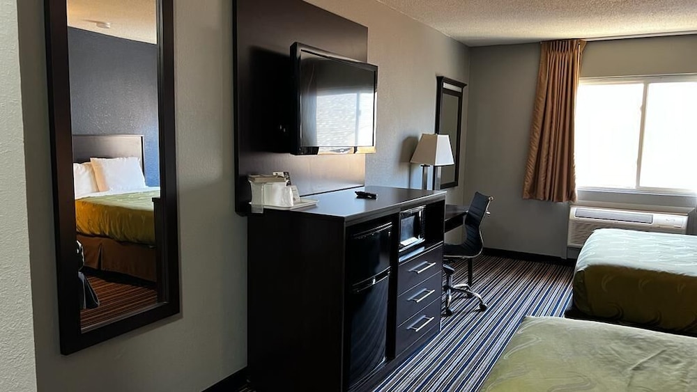 Colby Inn and Suites 25/25