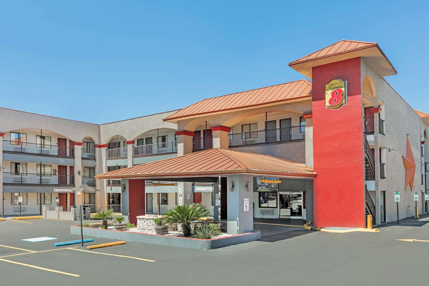 Super 8 By Wyndham Austin University/Downtown Area 34/38