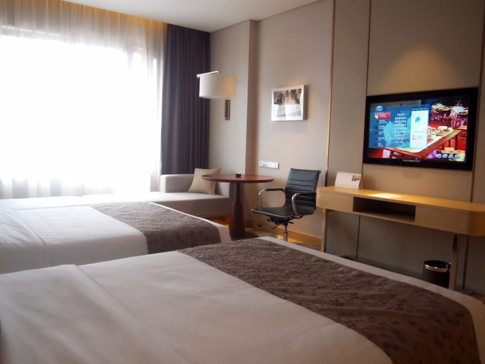 Wojo Hotel 16/50