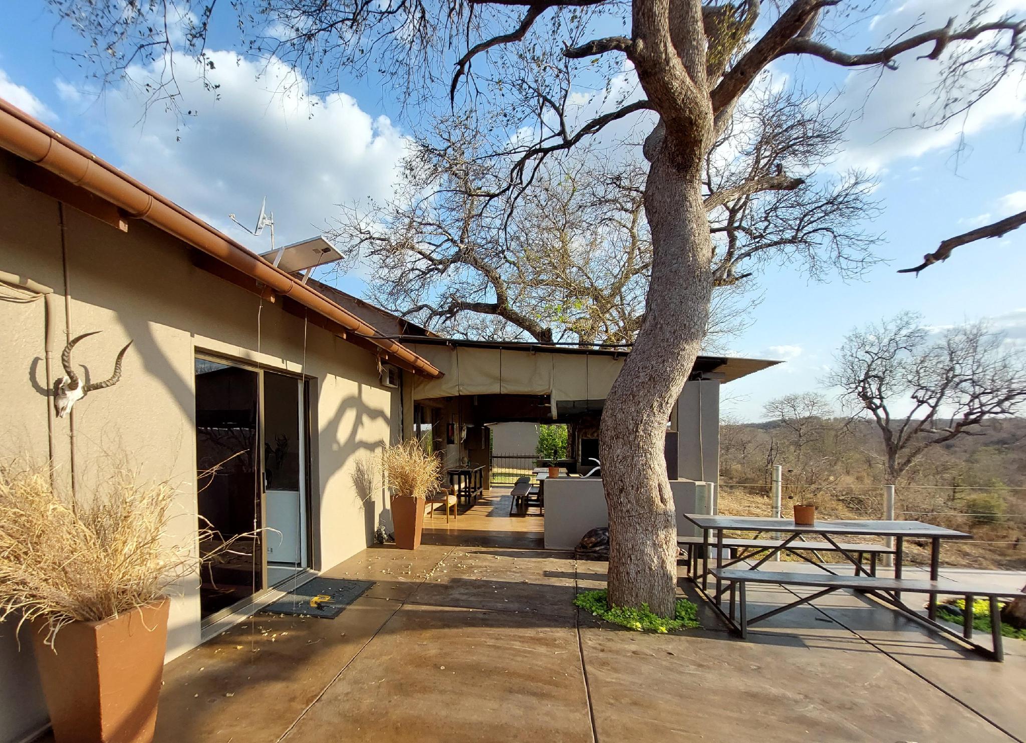 Phomola Manor 1/19