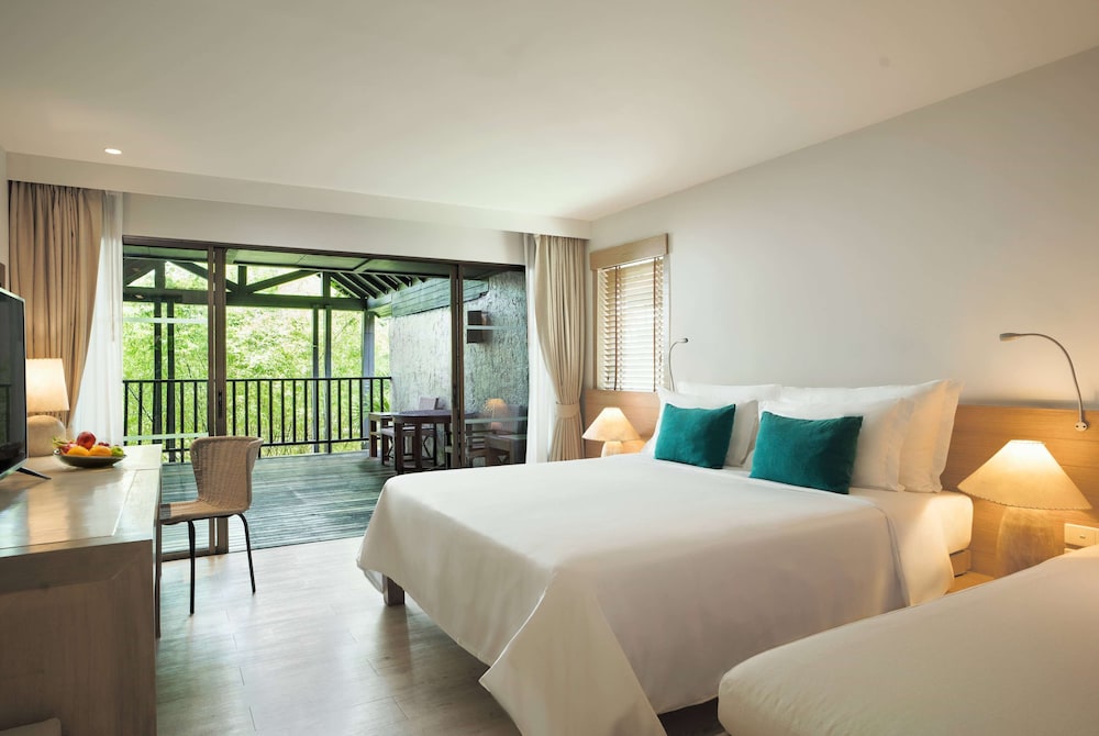 DELUXE, STUDIO, KING BED