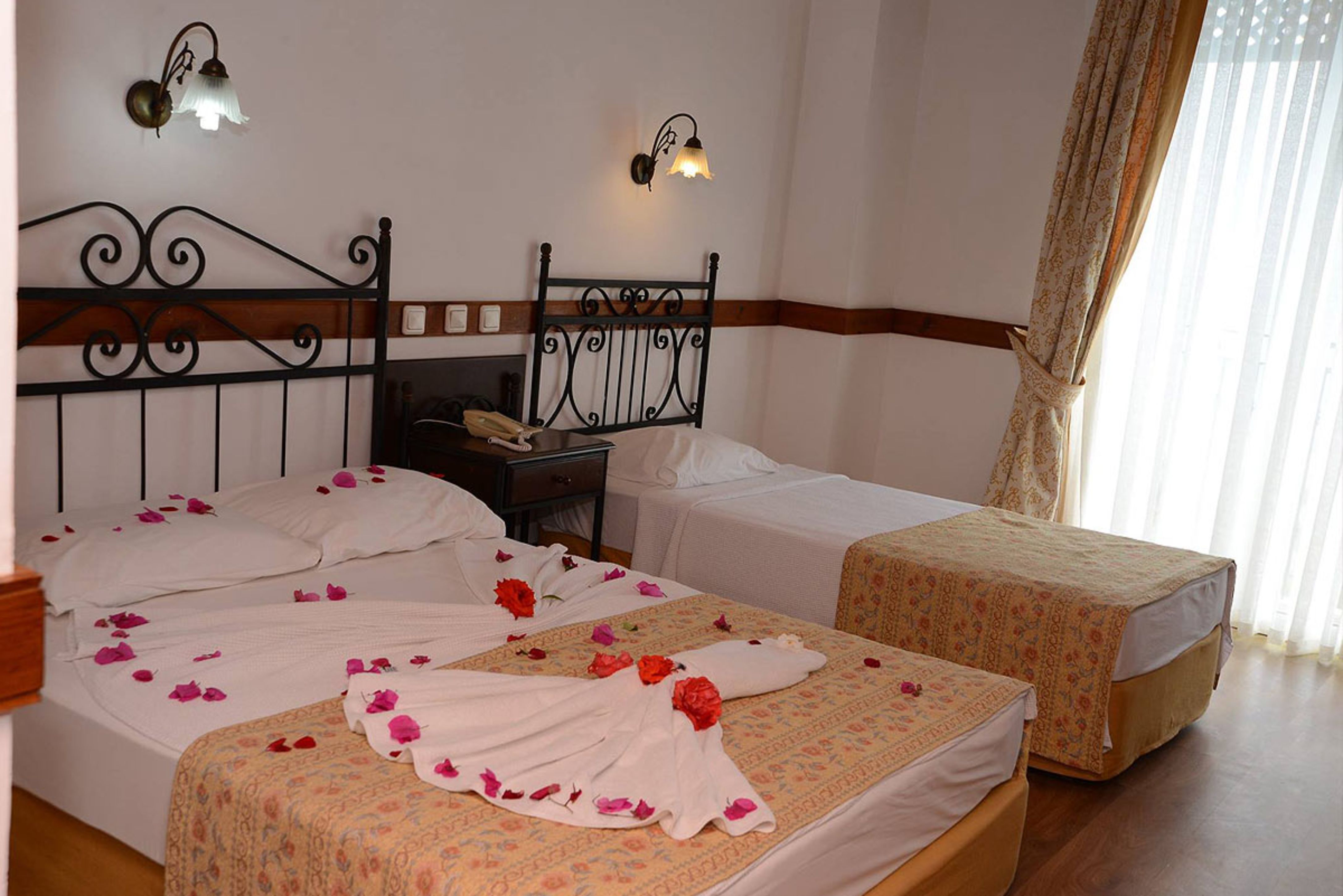 Sevki Bey Hotel 18/50
