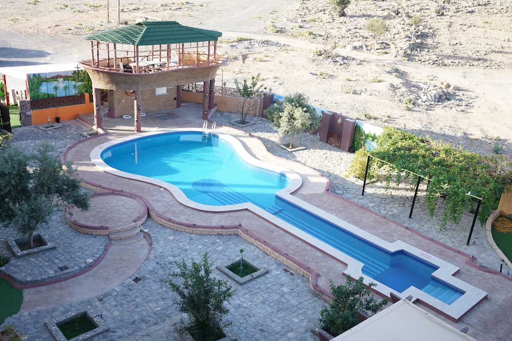 Jabal Al Akhdar Grand Hotel 40/43