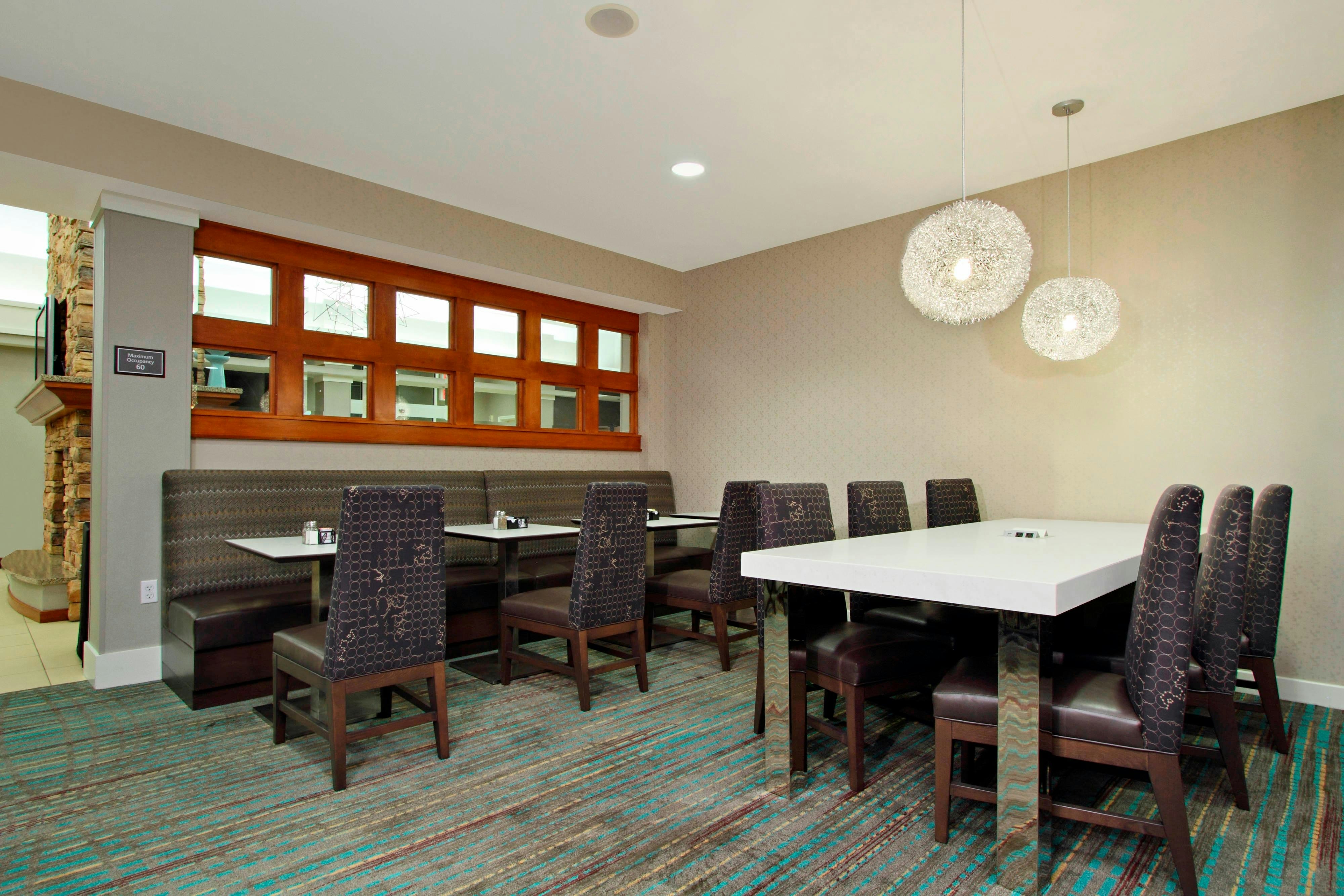 Residence Inn Phoenix Glendale Sports & Entertainment District 25/54