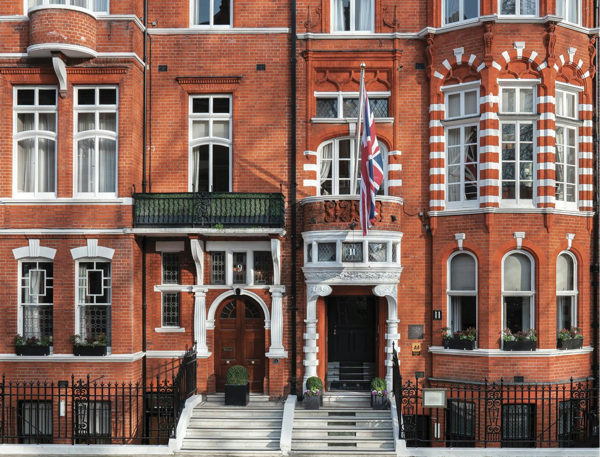No 11 Cadogan Gardens Hotel 4/82