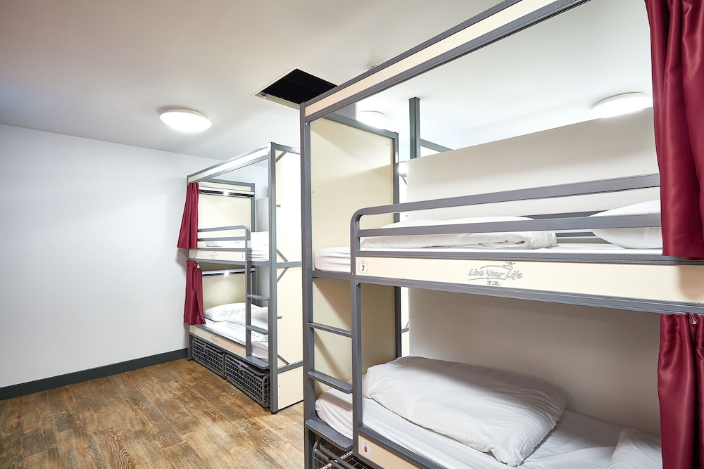 St Christopher S Inn Hostels 40/70