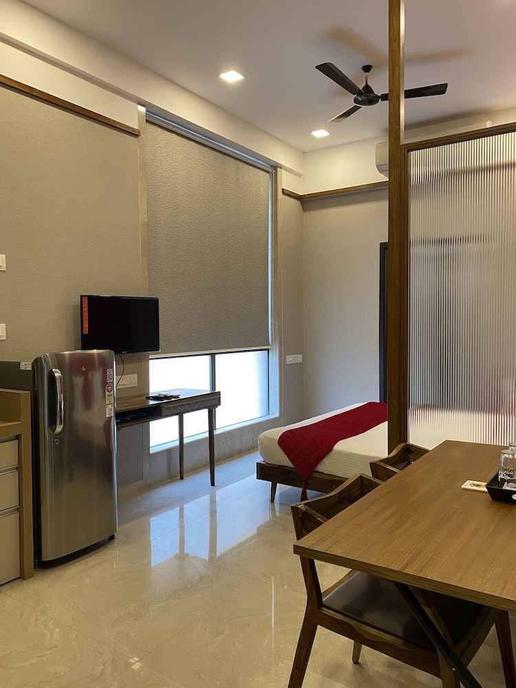 Theory9 Premium Serviced Apartments Khar 33/50