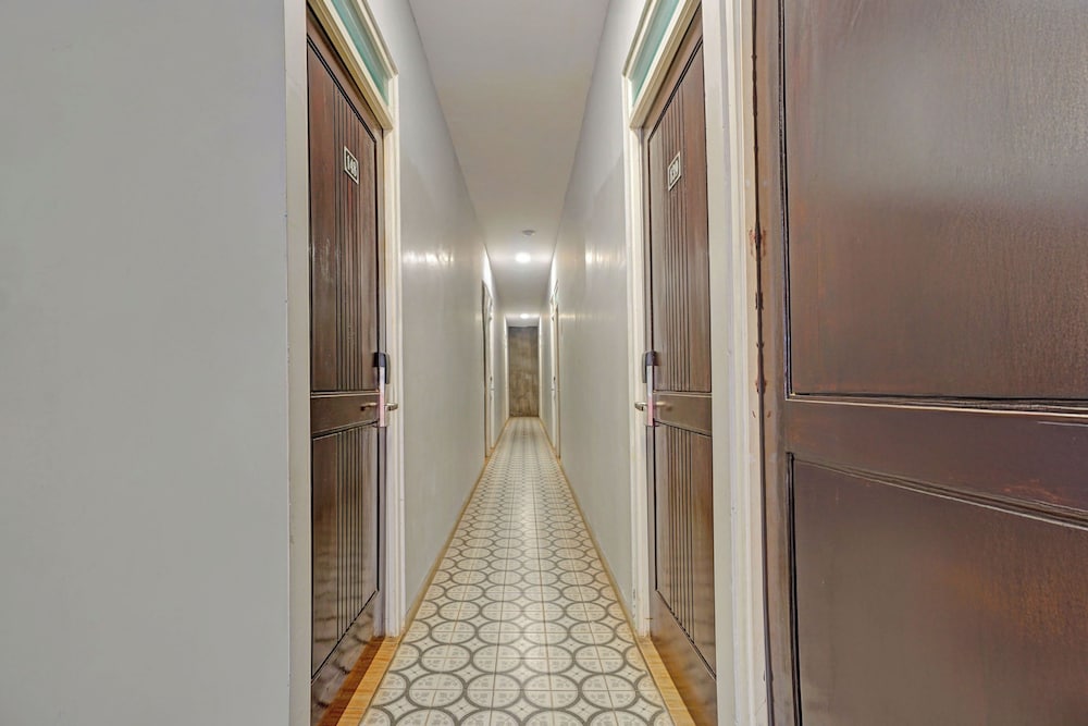 OYO 3283 Bwalk Hotel 25/40