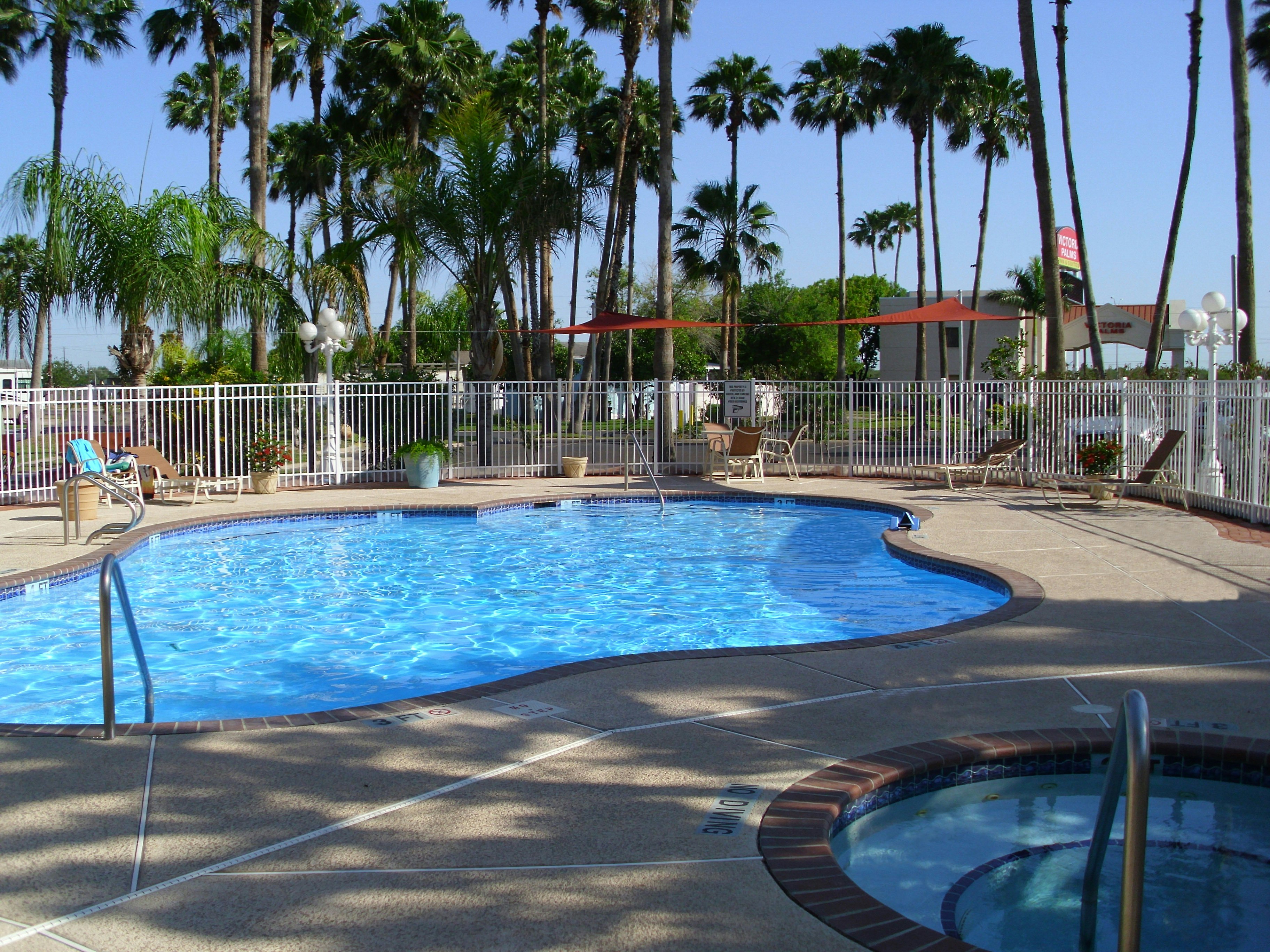 Victoria Palms Inn Suites 17/31