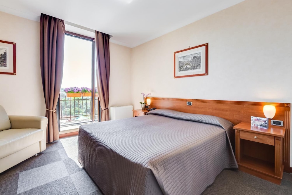 Romoli Hotel 11/39
