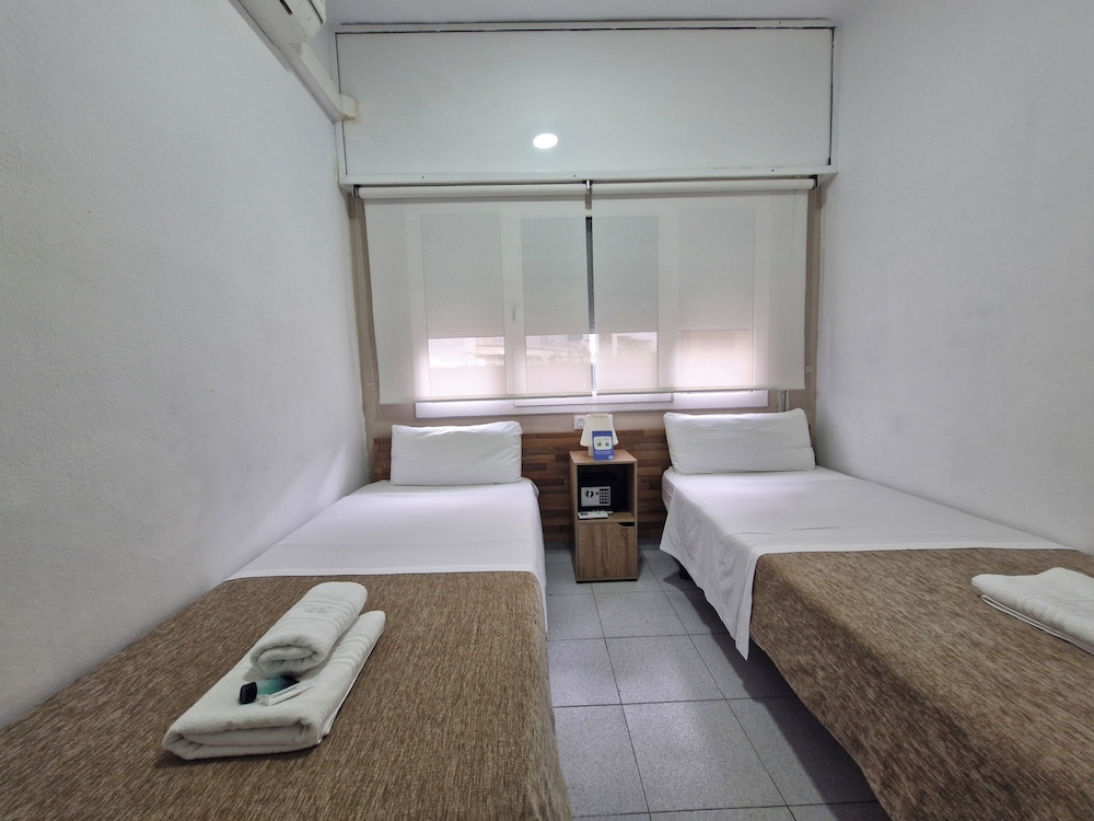 Hostal El Kano 28/50