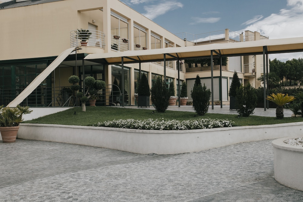 Hotel Del Campo 58/64